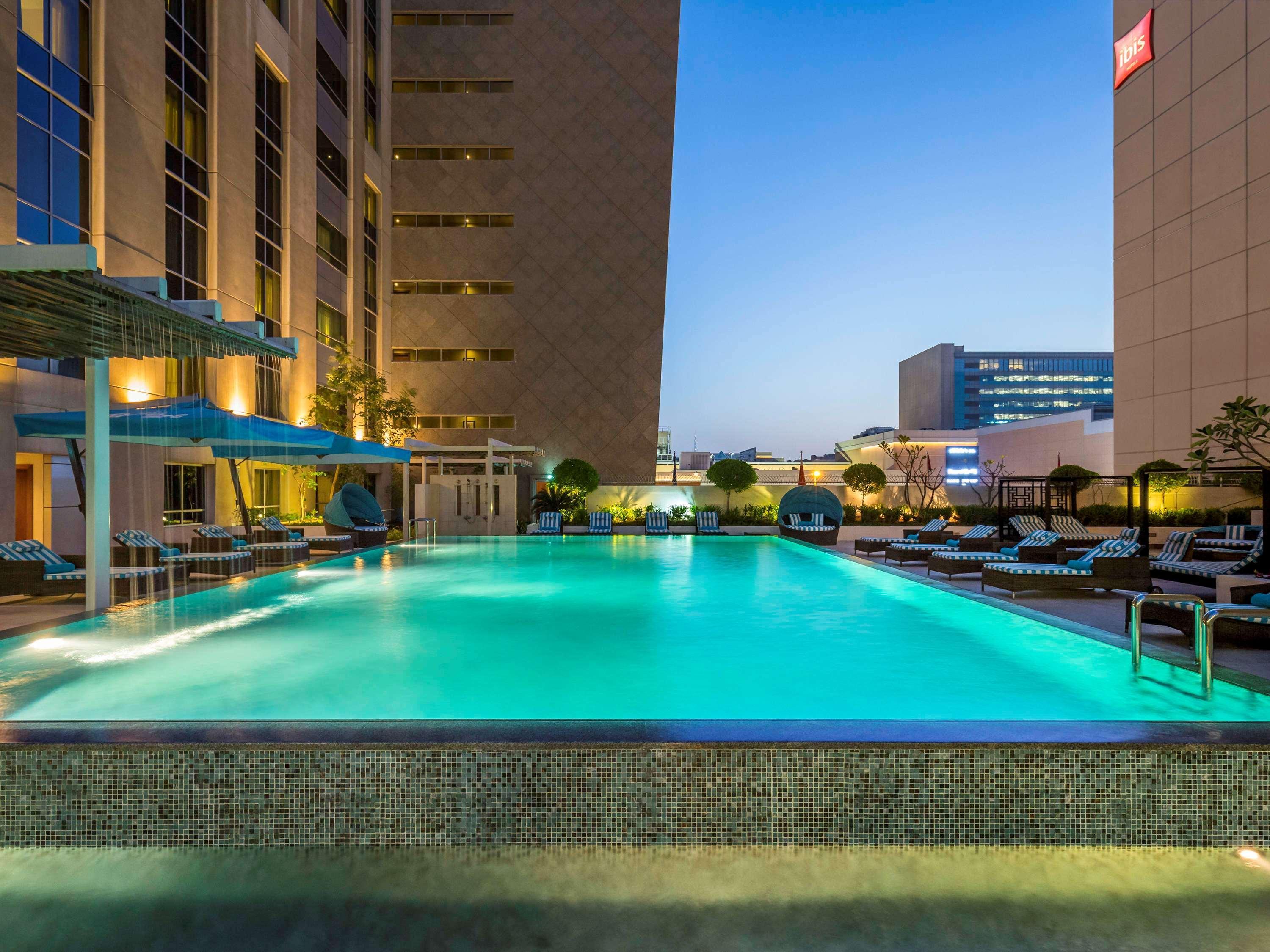 Novotel Deira Creekside Дубай Екстериор снимка