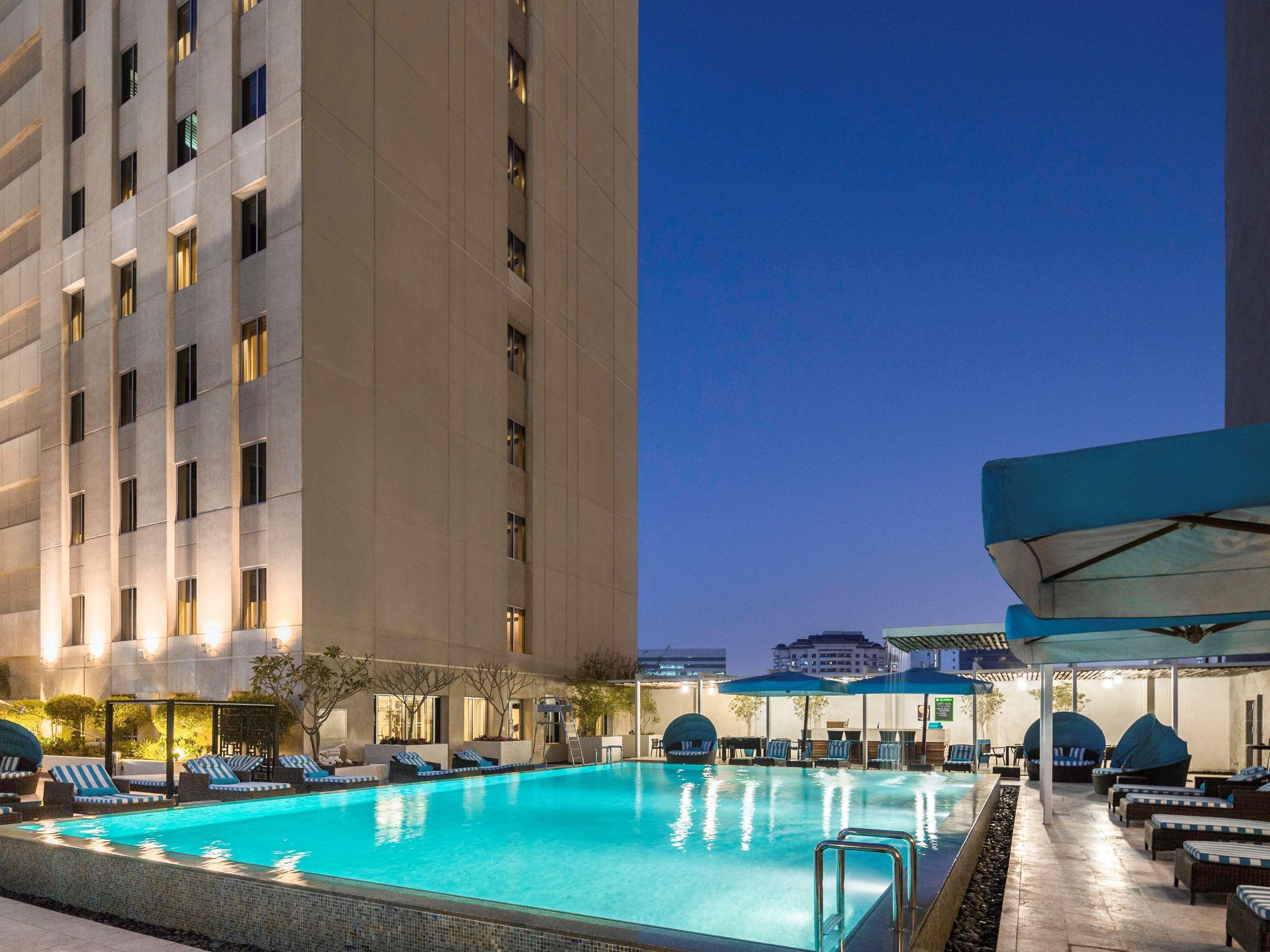 Novotel Deira Creekside Дубай Екстериор снимка