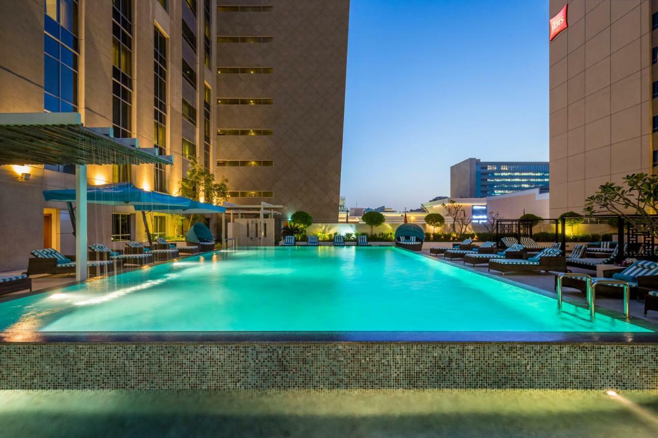 Novotel Deira Creekside Дубай Екстериор снимка