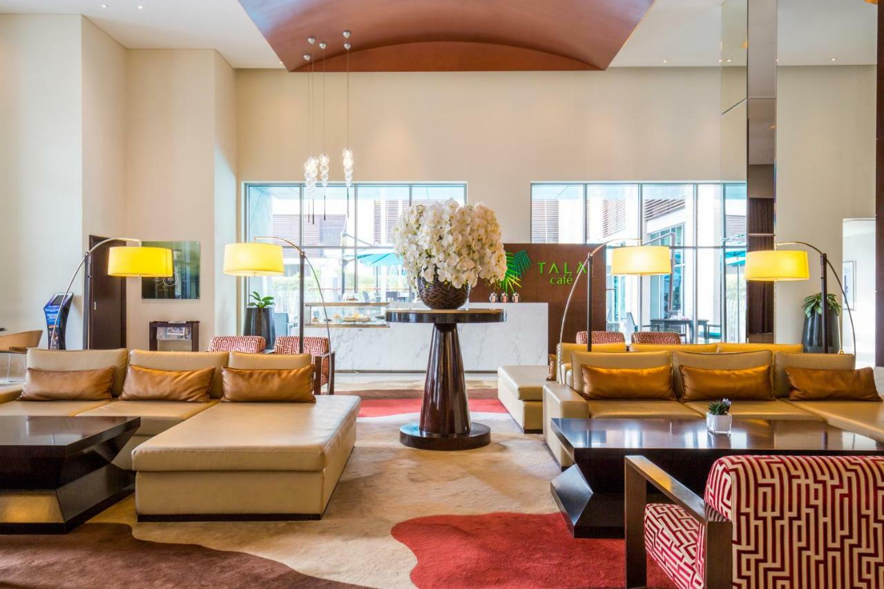 Novotel Deira Creekside Дубай Екстериор снимка