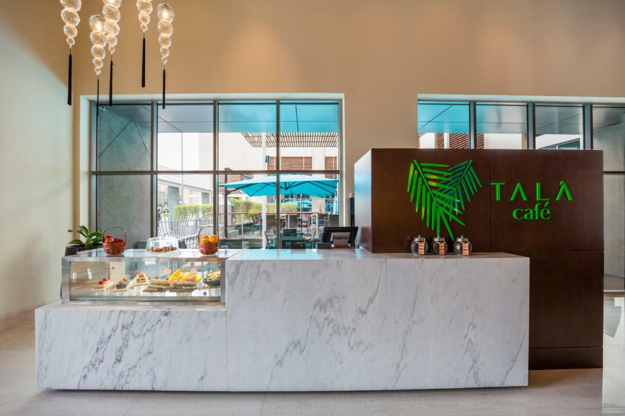 Novotel Deira Creekside Дубай Екстериор снимка